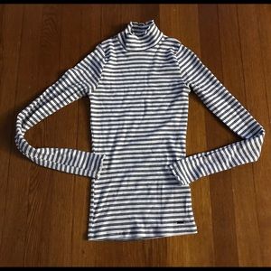 Hollister Turtleneck